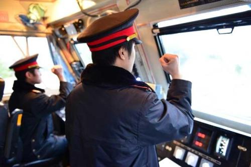 石家莊東華鐵路學(xué)校火車司機(jī)專業(yè)需要考證嗎？