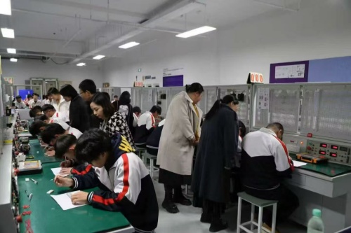 石家莊東華鐵路學(xué)校機(jī)電專業(yè)實(shí)訓(xùn)學(xué)出真技術(shù)嗎？