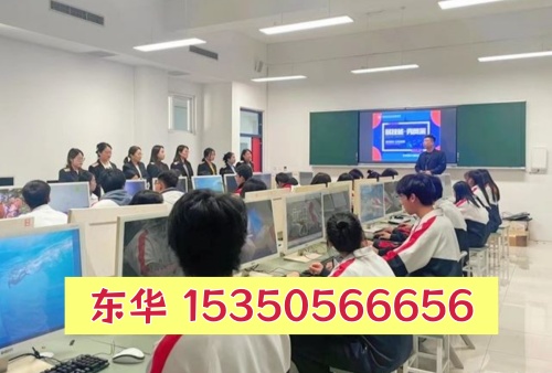 石家莊東華鐵路學(xué)校有校服嗎？平時(shí)讓穿校服嗎？